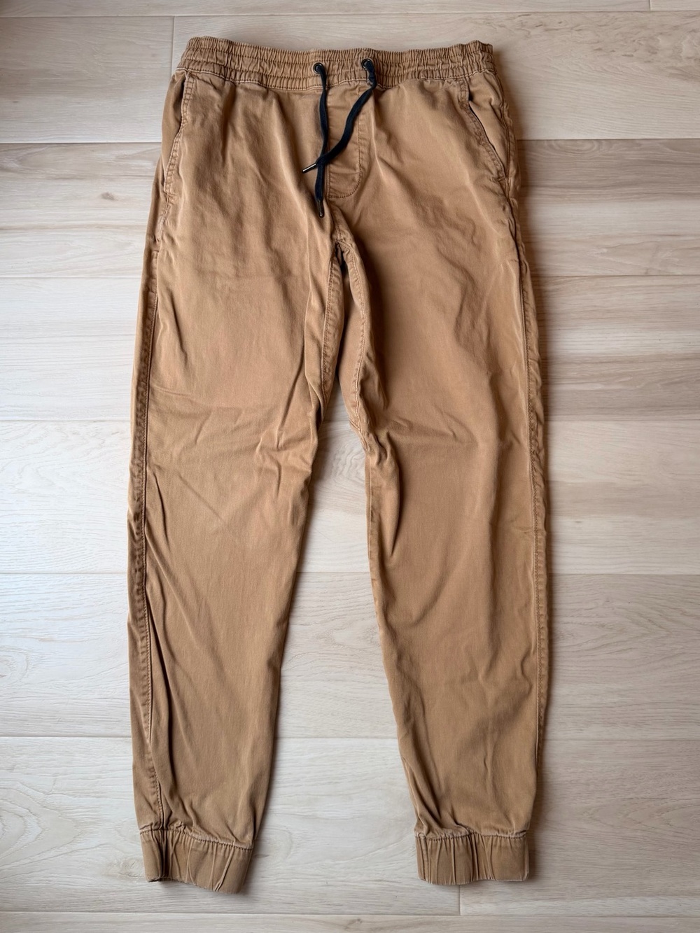 Hollister Men’s Advanced Stretch Skinny Joggers Tan Khaki Pants Medium